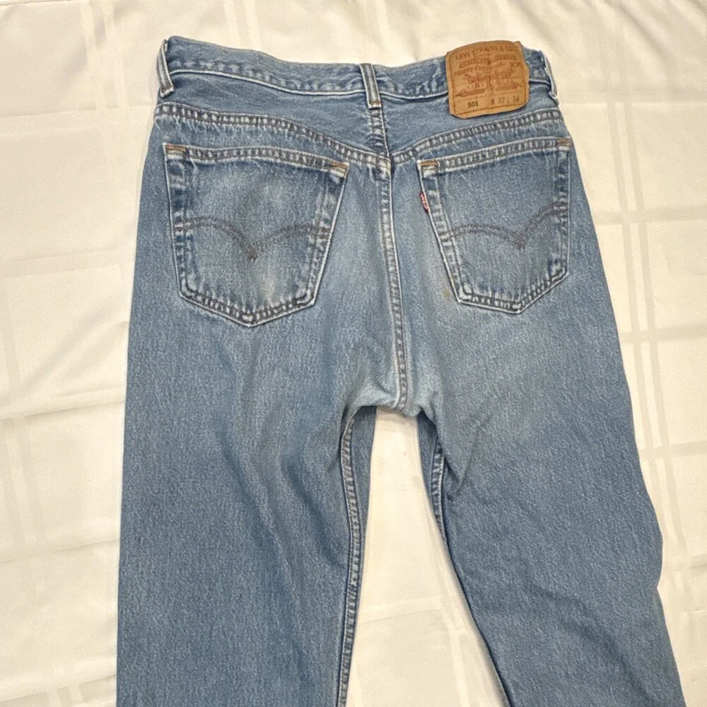 Vintage 90s Levi's 501 Button Fly Jeans 32x34 Made in USA Stonewash Blue
